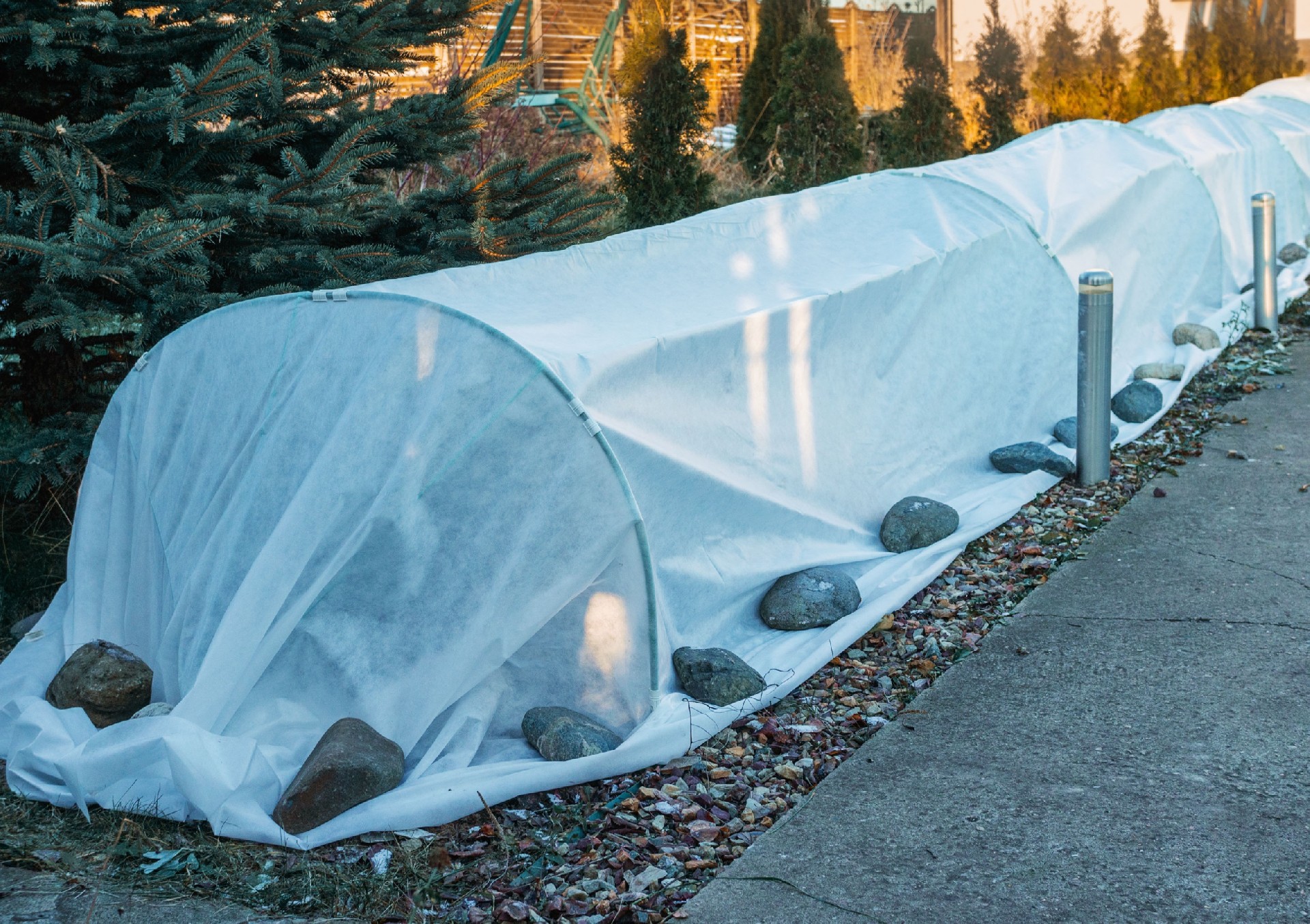 NONWOVEN FABRICS FORAGRICULTURE & LANDSCAPE