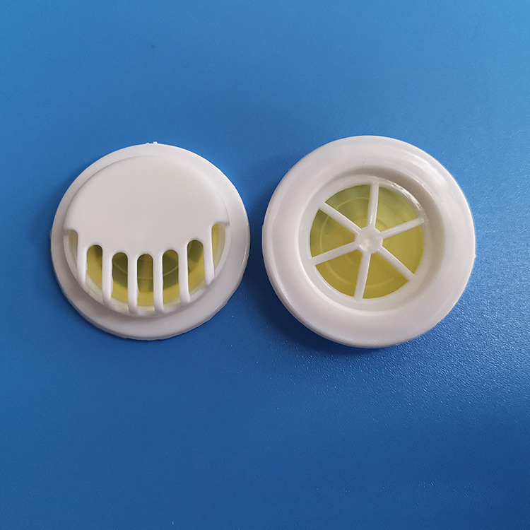 One-way breathing valve for face masks